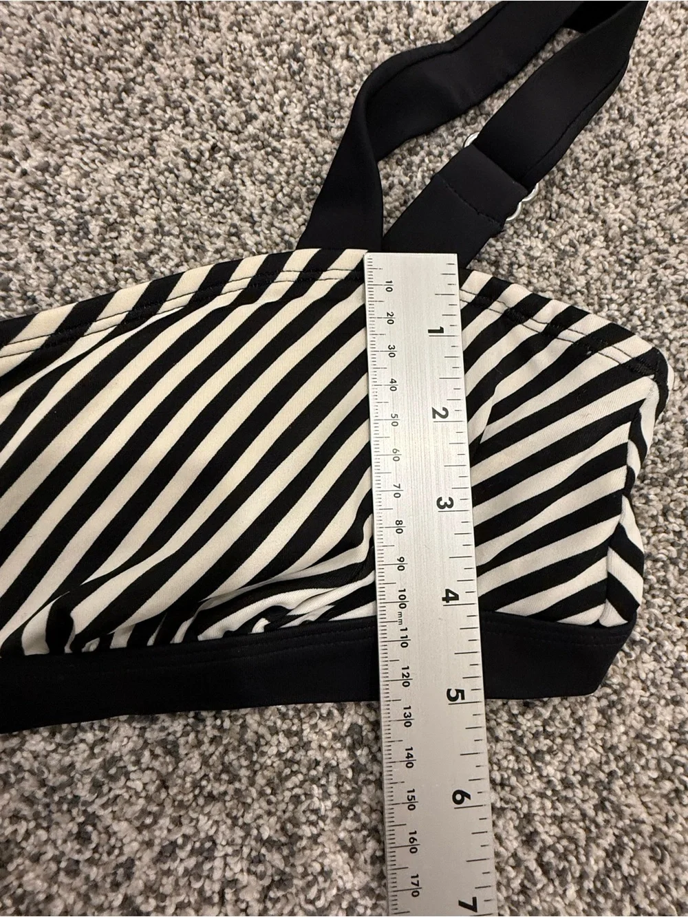 Athleta Striped Black & White Bandeau Bralette with Adjustable Straps Sz 34 B/C